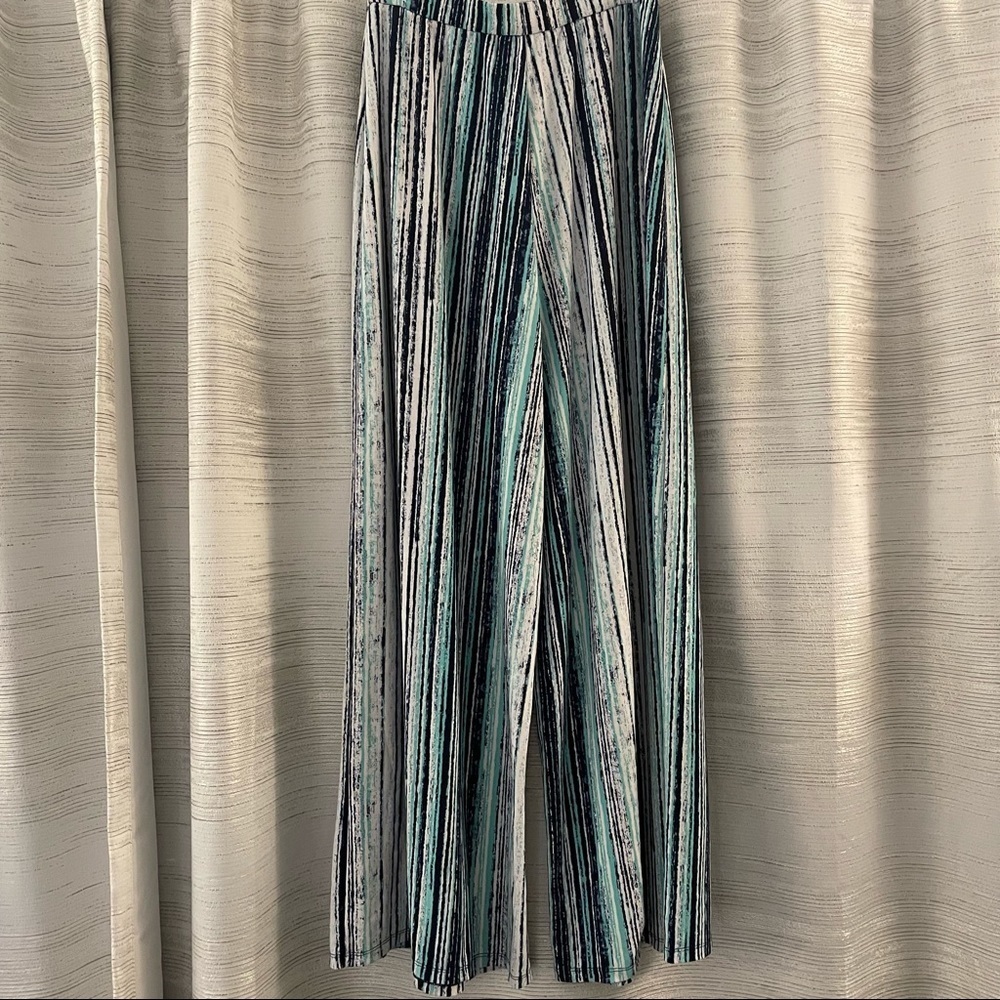 Bar III gaucho pants - size small - Picture 3 of 4